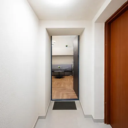 Humblebee Nest Muranow Apartment