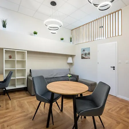 Apartment Humblebee Nest Muranow *