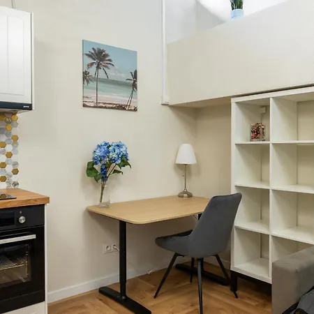 Apartment Humblebee Nest Muranow
