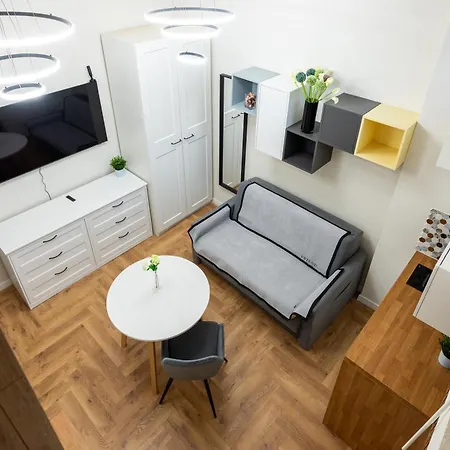 Apartment Humblebee Nest Muranow