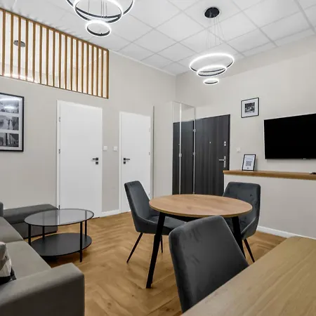 Humblebee Nest Muranow Warsaw