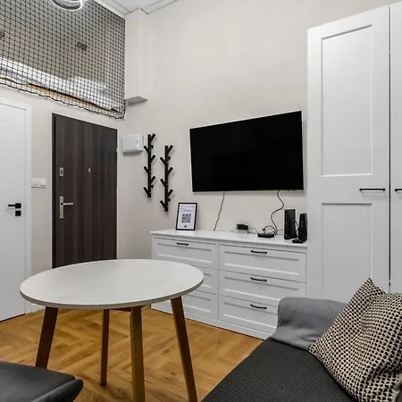 Apartment Humblebee Nest Muranow *