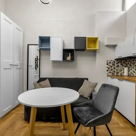 Apartment Humblebee Nest Muranow Warsaw