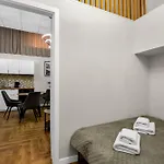 Humblebee Nest Muranow *
