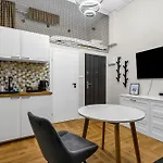 Humblebee Nest Muranow * ורשה