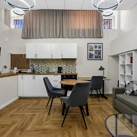 Humblebee Nest Muranow 아파트 *