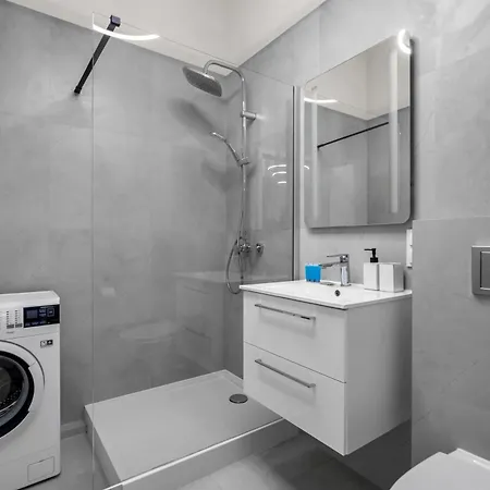 아파트 Humblebee Nest Muranow