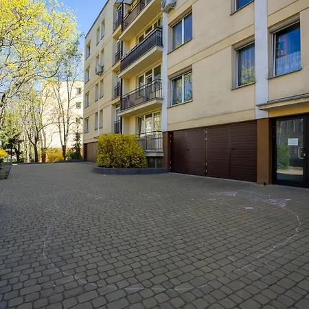 Humblebee Nest Muranow Διαμέρισμα